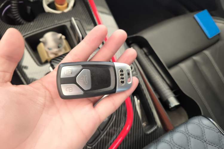 Used Audi A4L 2020 40 TFSI Luxury Dynamic Model Vehicle Key