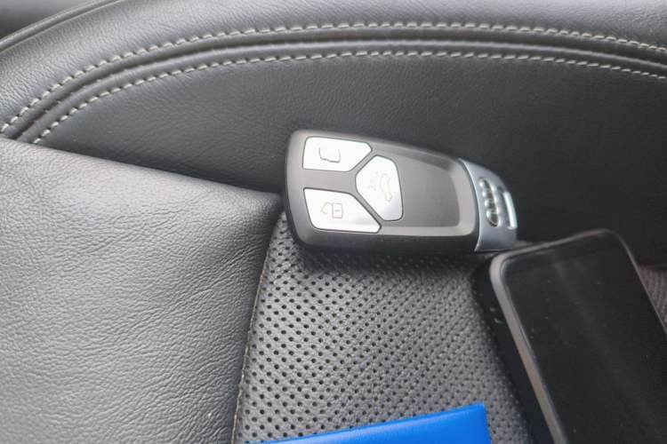 Used Audi A4L 2020 40 TFSI Luxury Prestige Edition Vehicle Key