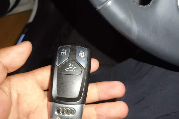 Used Audi A4L 2020 40 TFSI Fashion Dynamic Model Vehicle Key