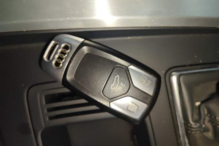 Used Audi A4L 2020 40 TFSI Fashion Dynamic Model Vehicle Key