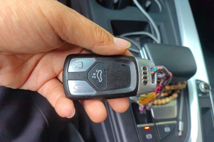 Used Audi A4L 2020 40 TFSI Fashion Dynamic Model Vehicle Key