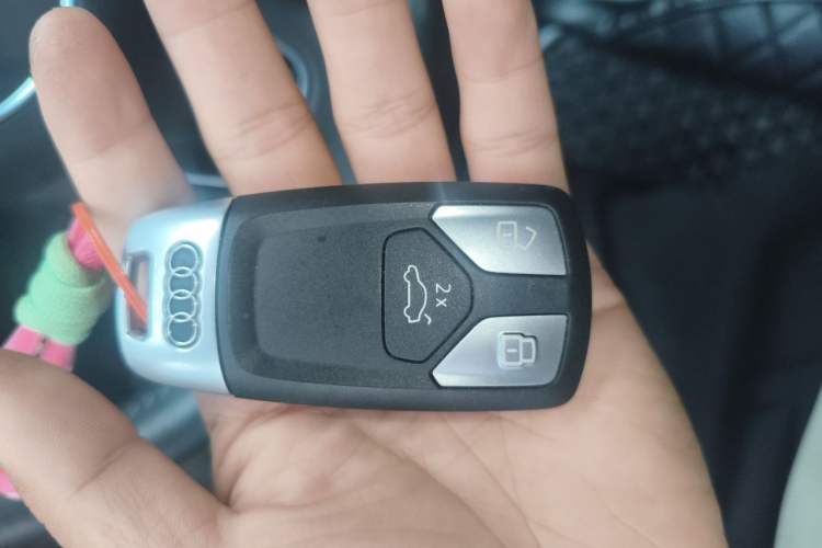 Used Audi A4L 2020 40 TFSI Fashion Dynamic Model Vehicle Key