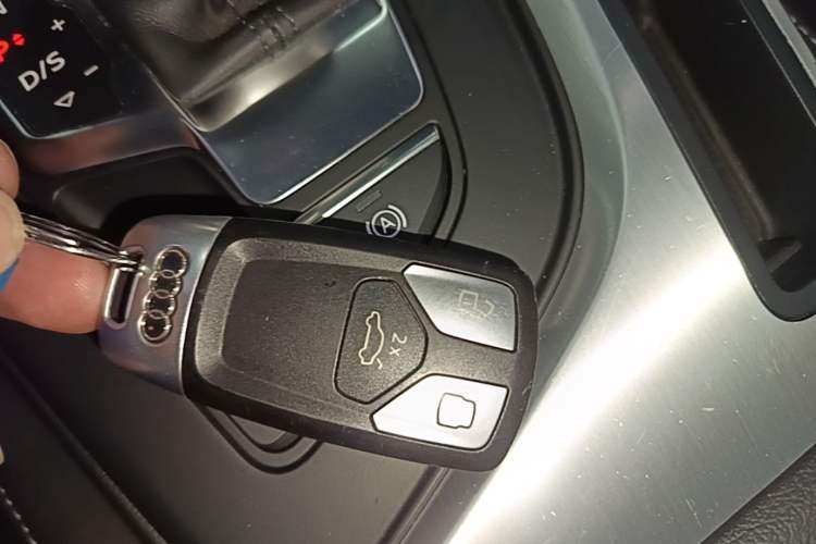Used Audi A4L 2020 40 TFSI Luxury Dynamic Model Vehicle Key