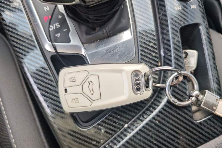Used Audi A4L 2020 40 TFSI Fashion Dynamic Model Vehicle Key
