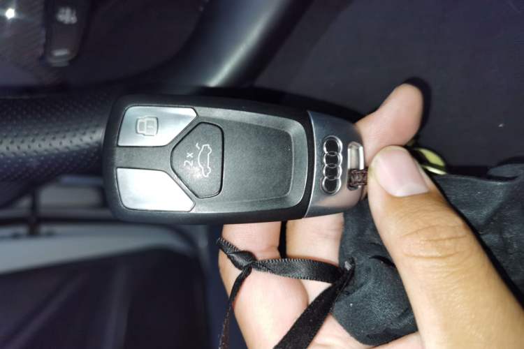 Used Audi A4L 2020 40 TFSI Luxury Dynamic Model Vehicle Key