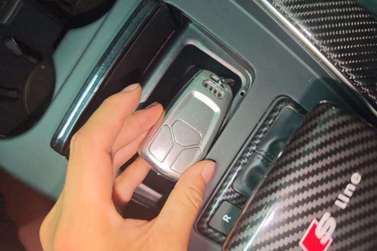 Used Audi A4L 2020 40 TFSI Fashion Dynamic Model Vehicle Key