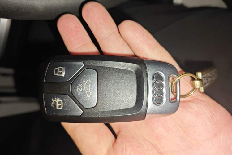 Used Audi A4L 2020 40 TFSI Luxury Dynamic Model Vehicle Key