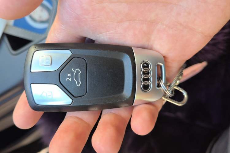 Used Audi A4L 2020 40 TFSI Luxury Dynamic Model Vehicle Key