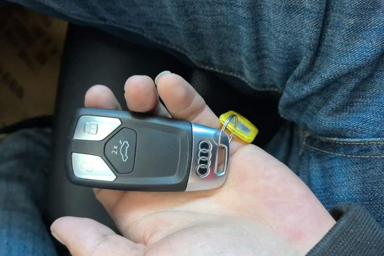 Used Audi A4L 2020 40 TFSI Fashionable and Elegant Model Vehicle Key