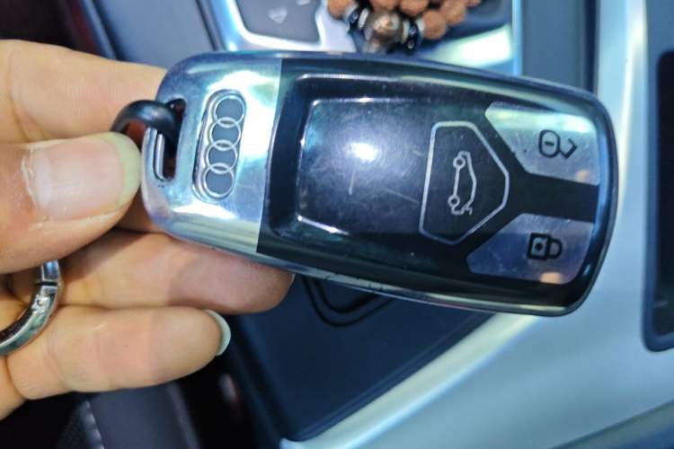 Used Audi A4L 2020 40 TFSI Fashion Dynamic Model Vehicle Key