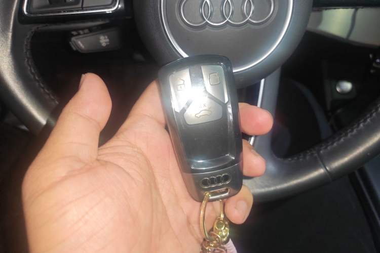 Used Audi A4L 2020 40 TFSI Luxury Dynamic Model Vehicle Key