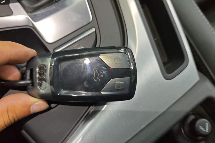 Used Audi A4L 2020 40 TFSI Luxury Dynamic Model Vehicle Key