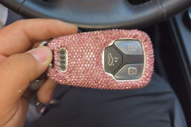 Used Audi A4L 2020 40 TFSI Luxury Dynamic Model Vehicle Key