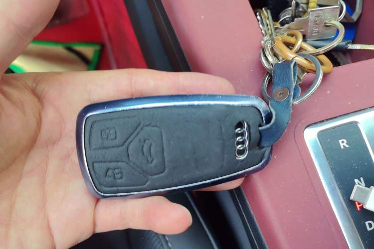 Used Audi A4L 2020 40 TFSI quattro Luxury Dynamic Model Vehicle Key