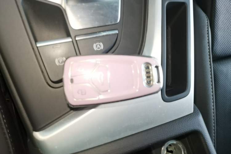 Used Audi A4L 2020 40 TFSI Fashion Dynamic Model Vehicle Key