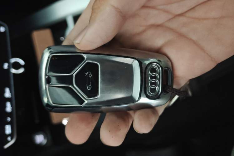 Used Audi A4L 2020 40 TFSI Fashion Dynamic Model Vehicle Key