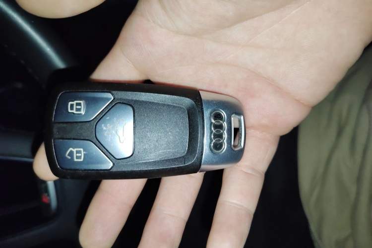 Used Audi A4L 2020 40 TFSI Luxury Dynamic Model Vehicle Key
