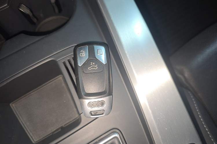 Used Audi A4L 2020 40 TFSI Fashion Dynamic Model Vehicle Key