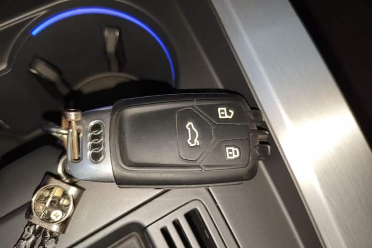 Used Audi A4L 2020 40 TFSI Luxury Dynamic Model Vehicle Key