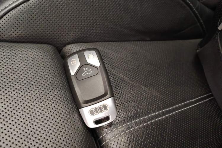 Used Audi A4L 2020 40 TFSI Fashion Dynamic Model Vehicle Key
