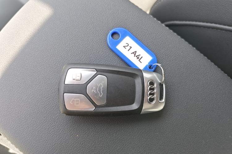 Used Audi A4L 2020 40 TFSI Luxury Dynamic Model Vehicle Key