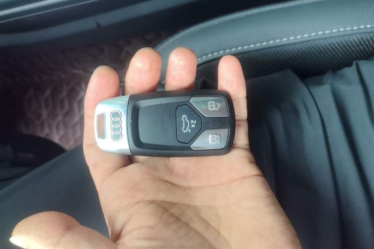 Used Audi A4L 2020 40 TFSI Fashion Dynamic Model Vehicle Key