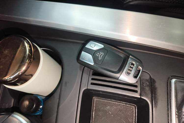 Used Audi A4L 2020 40 TFSI Fashion Dynamic Model Vehicle Key