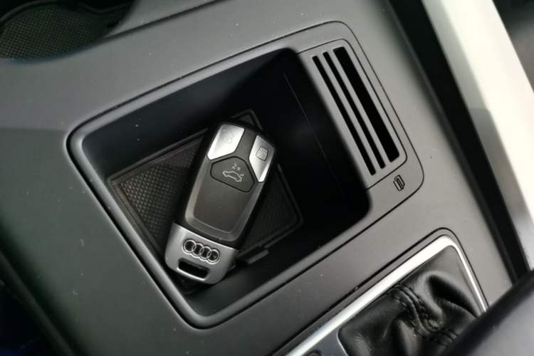 Used Audi A4L 2020 40 TFSI Fashion Dynamic Model Vehicle Key
