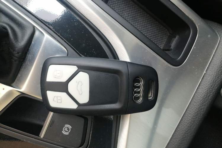 Used Audi A4L 2020 40 TFSI Luxury Dynamic Model Vehicle Key