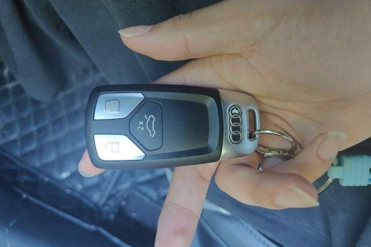 Used Audi A4L 2020 40 TFSI Fashion Dynamic Model Vehicle Key