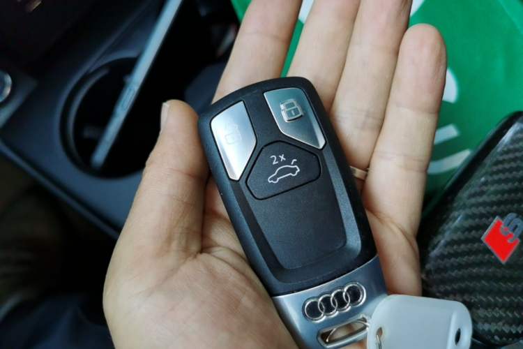 Used Audi A4L 2020 40 TFSI Fashion Dynamic Model Vehicle Key