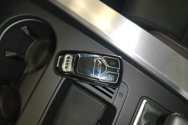 Used Audi A4L 2020 40 TFSI Fashion Dynamic Model Vehicle Key