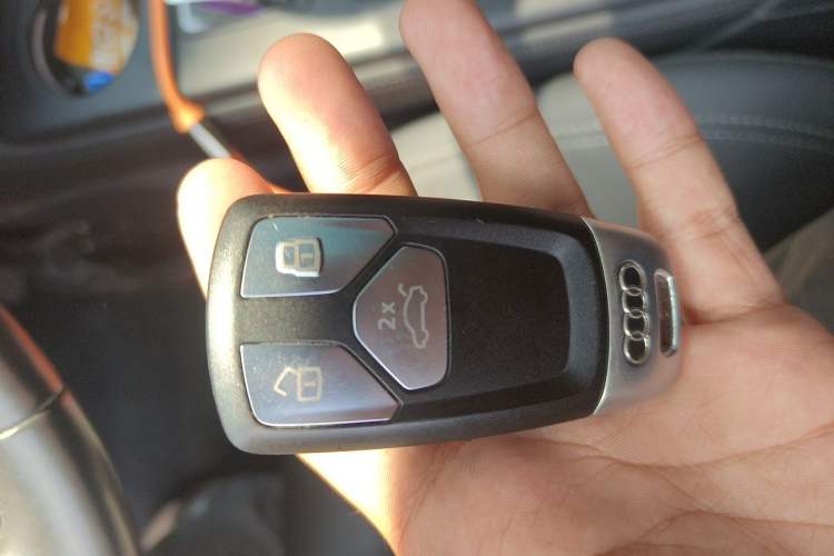 Used Audi A4L 2020 40 TFSI Luxury Prestige Edition Vehicle Key