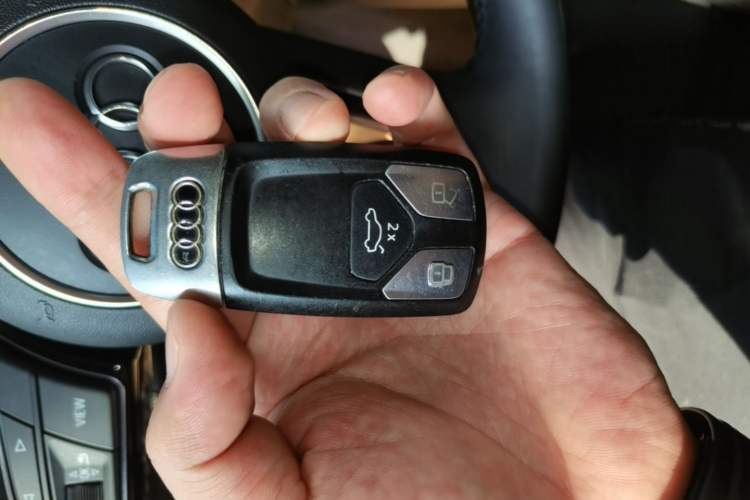 Used Audi A4L 2020 40 TFSI Fashion Dynamic Model Vehicle Key