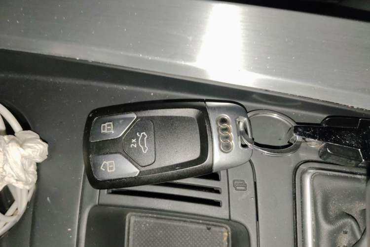 Used Audi A4L 2020 40 TFSI Fashion Dynamic Model Vehicle Key