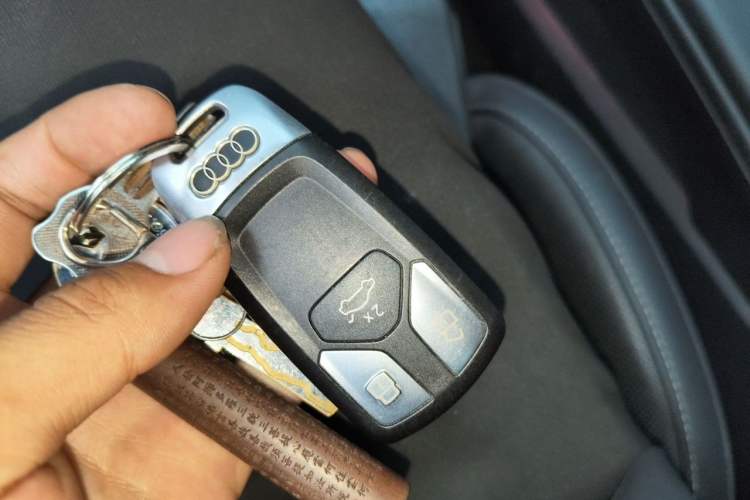 Used Audi A4L 2020 40 TFSI Fashion Dynamic Model Vehicle Key