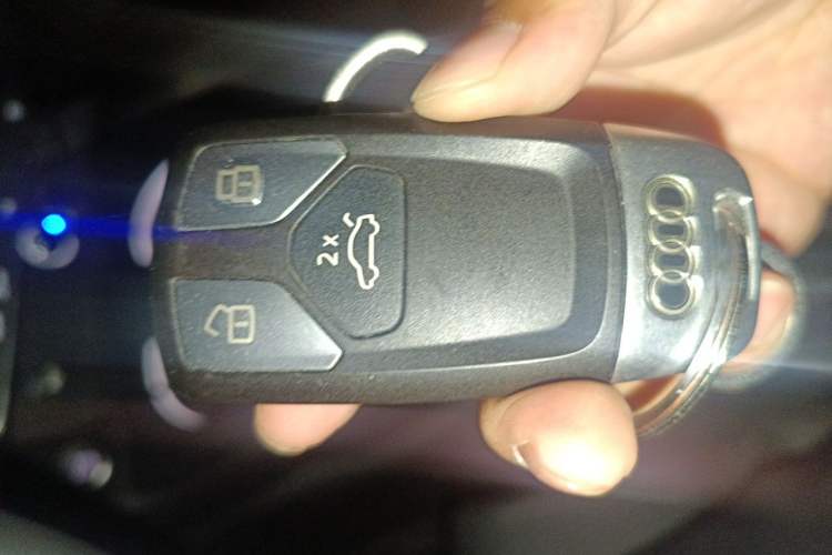 Used Audi A4L 2020 40 TFSI Fashion Dynamic Model Vehicle Key