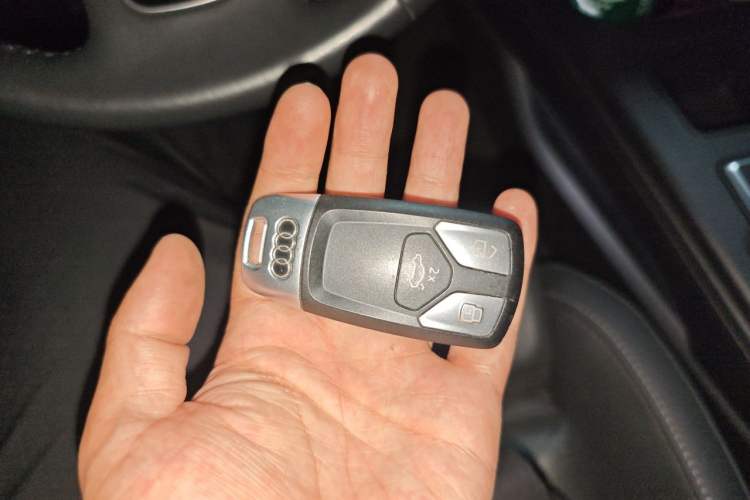 Used Audi A4L 2020 40 TFSI Fashion Dynamic Model Vehicle Key