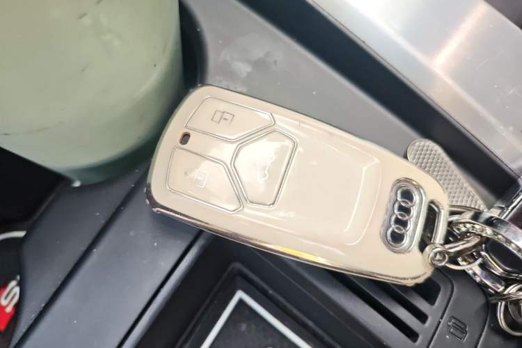 Used Audi A4L 2020 40 TFSI Fashion Dynamic Model Vehicle Key