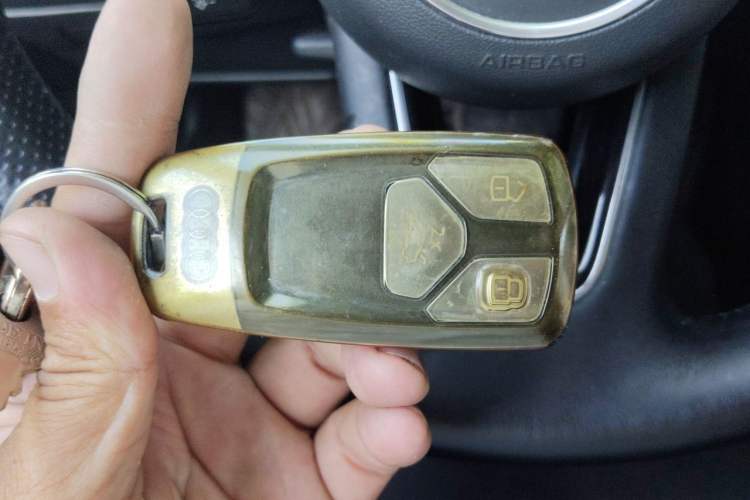 Used Audi A4L 2020 40 TFSI Luxury Prestige Edition Vehicle Key