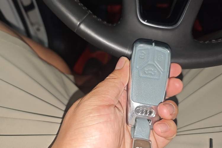 Used Audi A4L 2020 40 TFSI Fashion Dynamic Model Vehicle Key