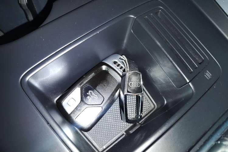 Used Audi A4L 2020 40 TFSI quattro Luxury Dynamic Model Vehicle Key