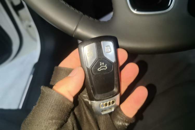 Used Audi A4L 2020 40 TFSI Fashion Dynamic Model Vehicle Key