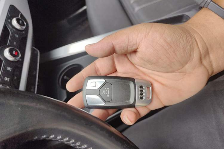 Used Audi A4L 2020 40 TFSI Fashion Dynamic Model Vehicle Key