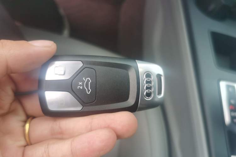 Used Audi A4L 2020 40 TFSI Luxury Dynamic Model Vehicle Key