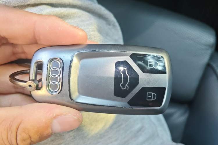 Used Audi A4L 2020 40 TFSI Luxury Dynamic Model Vehicle Key