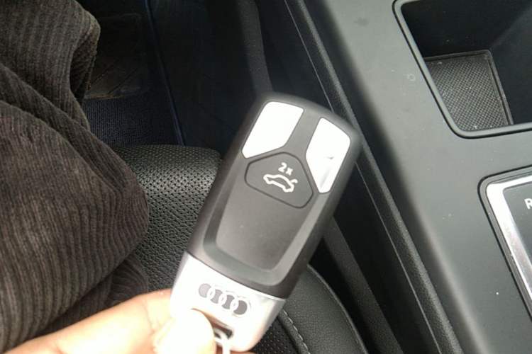 Used Audi A4L 2020 40 TFSI Fashion Dynamic Model Vehicle Key