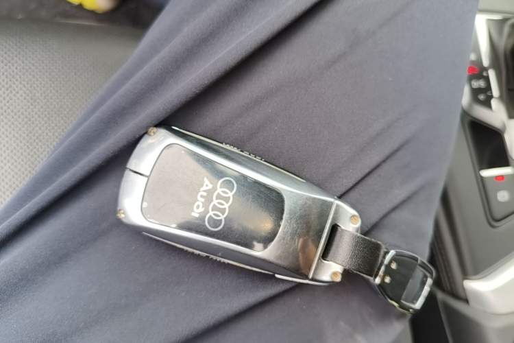 Used Audi A4L 2020 40 TFSI Fashion Dynamic Model Vehicle Key