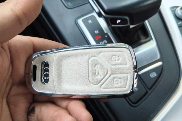 Used Audi A4L 2020 40 TFSI Fashion Dynamic Model Vehicle Key