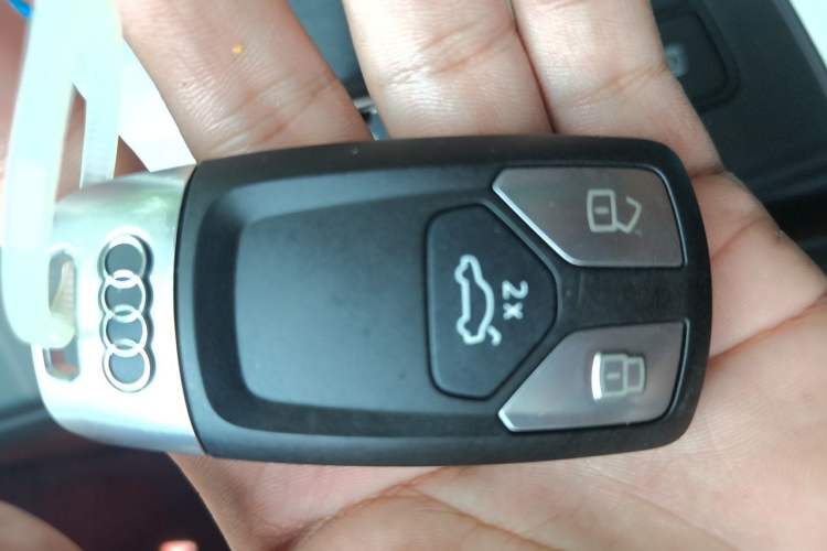 Used Audi A4L 2020 40 TFSI Fashion Dynamic Model Vehicle Key